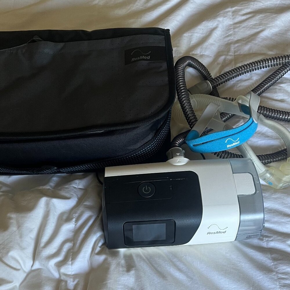 ResMed Air 11 Cpap breathing Machine-Like New